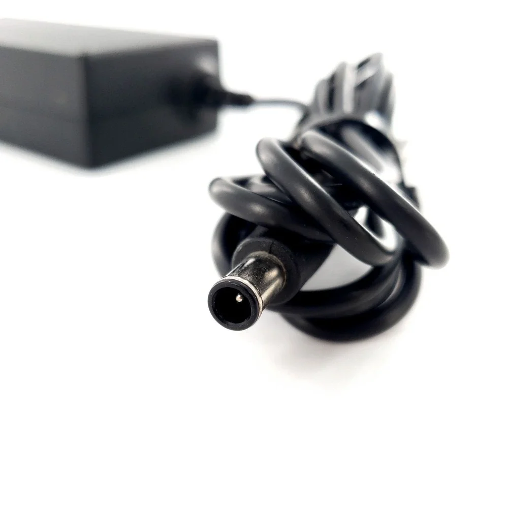 Genuine Samsung 45W AC Adapter Power Supply Charger A4514_DSM 14.0V Tested Works